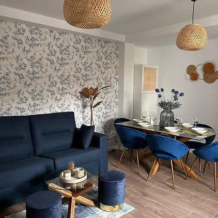 Amanecer Apartment *